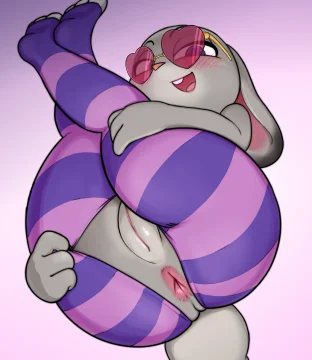 Judy Hopps está inclinada, con los leggings bajados